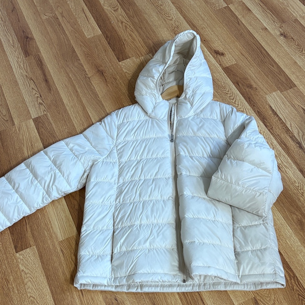 Athleta Aire Puffer Jacket